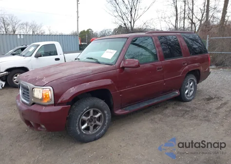 2000 Cadillac Escalade Standard z USA, uszkodzony, nr VIN 1GYEK13R1YR139930